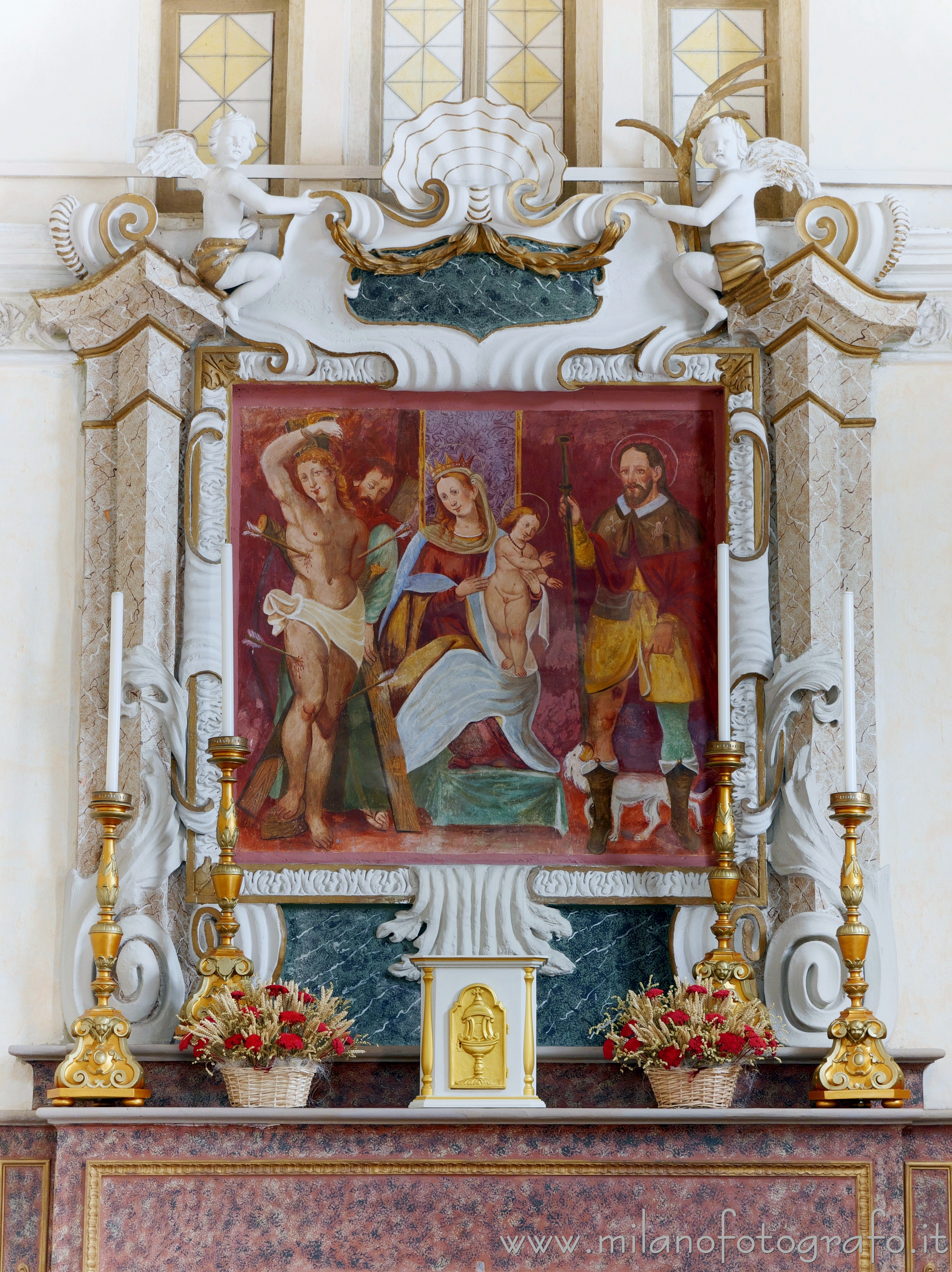 Momo (Novara, Italy) - Fake retable of the altar of the Oratory of San Rocco